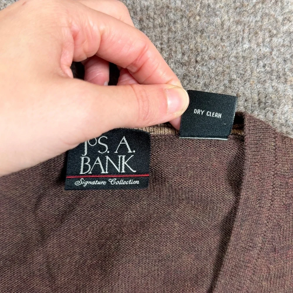 Jos. A. Bank Brown V-Neck Pullover Sweater Vest Men’s L 100% Merino Wool Preppy